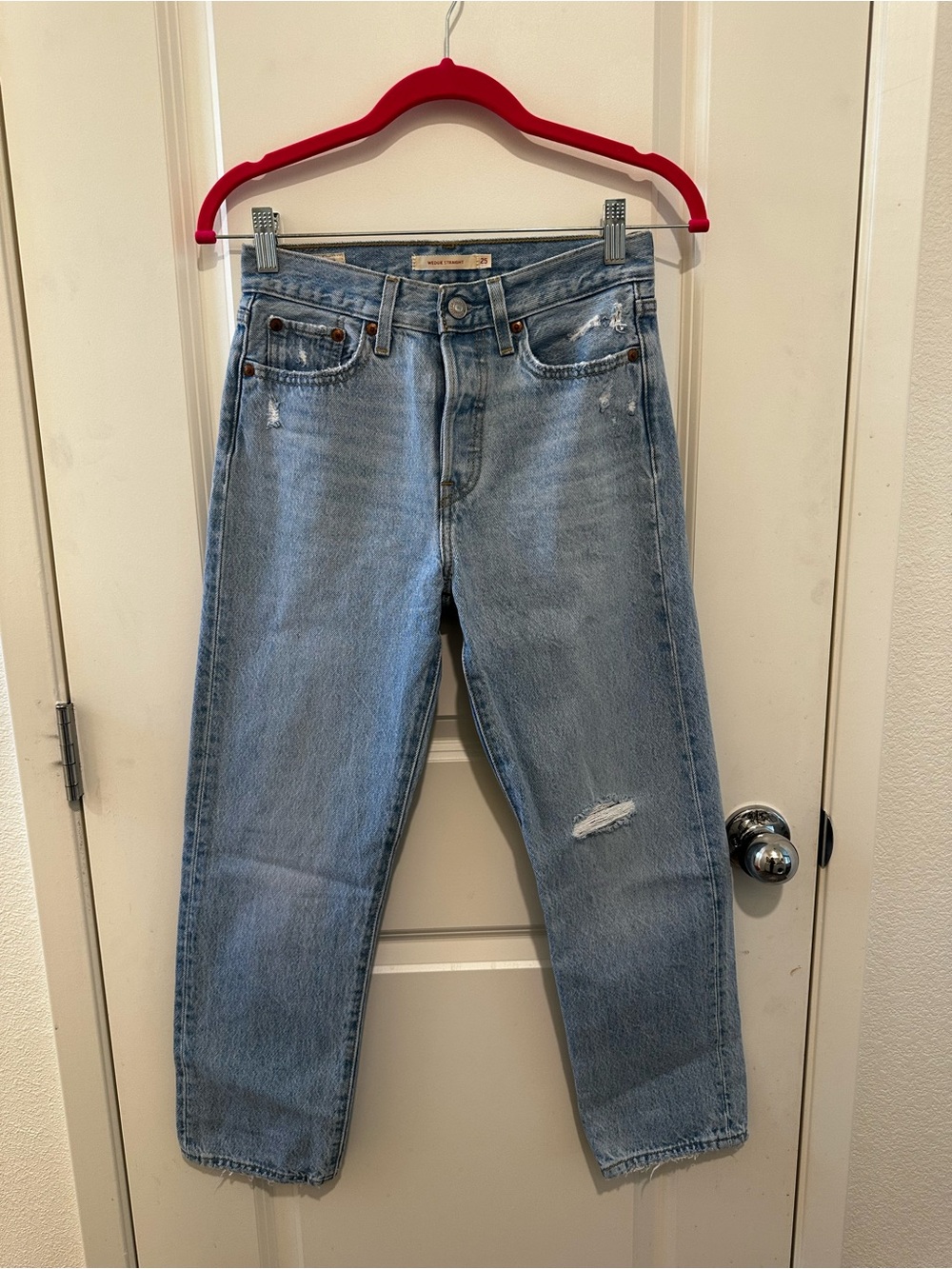 Levi's Wedgie Straight Ankle Light Blue Straight Leg Women's Jeans